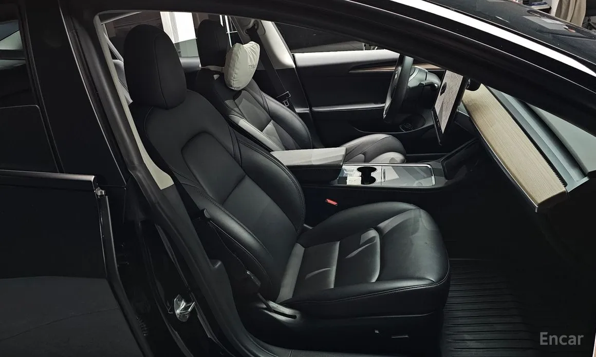 Фото 10 - Tesla Model 3