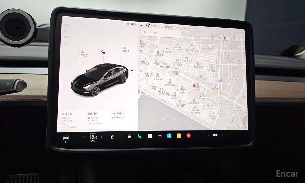Фото 14 - Tesla Model 3