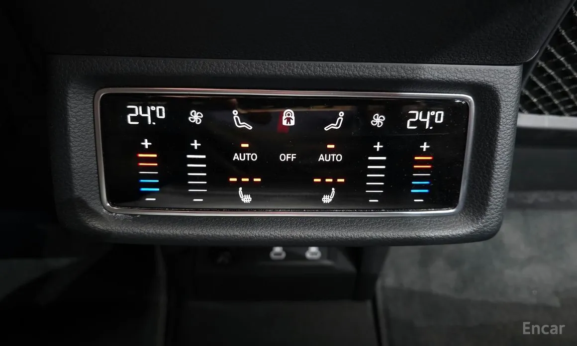 Фото 18 - Audi e-tron