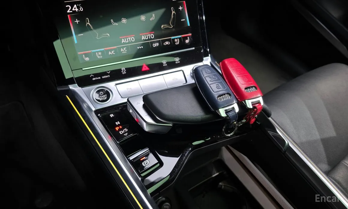 Фото 9 - Audi e-tron