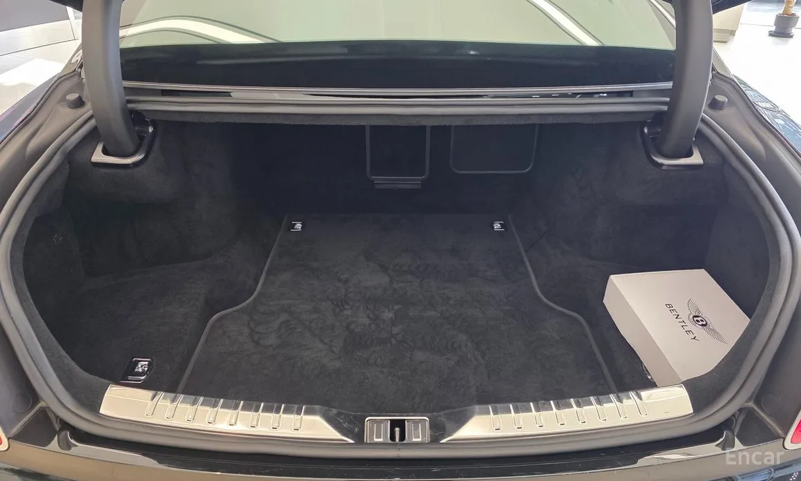 Фото 7 - Bentley Flying Spur