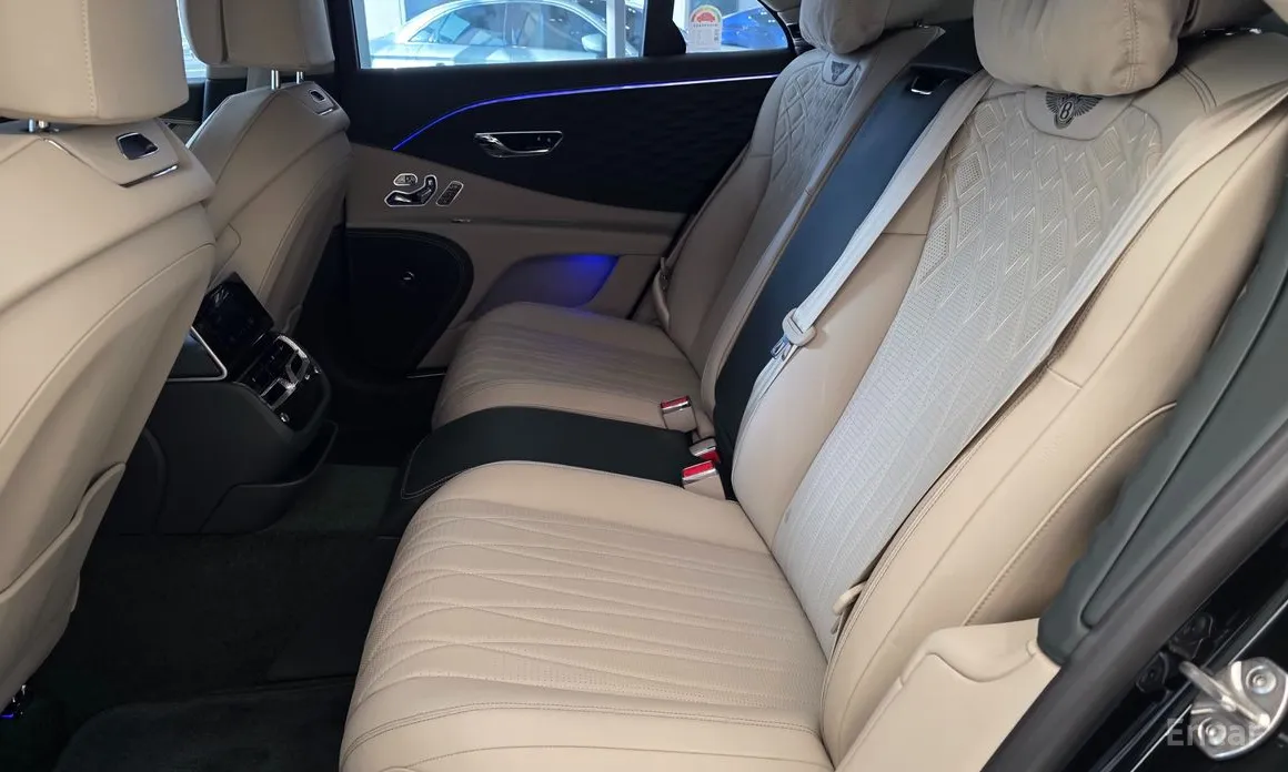 Фото 8 - Bentley Flying Spur