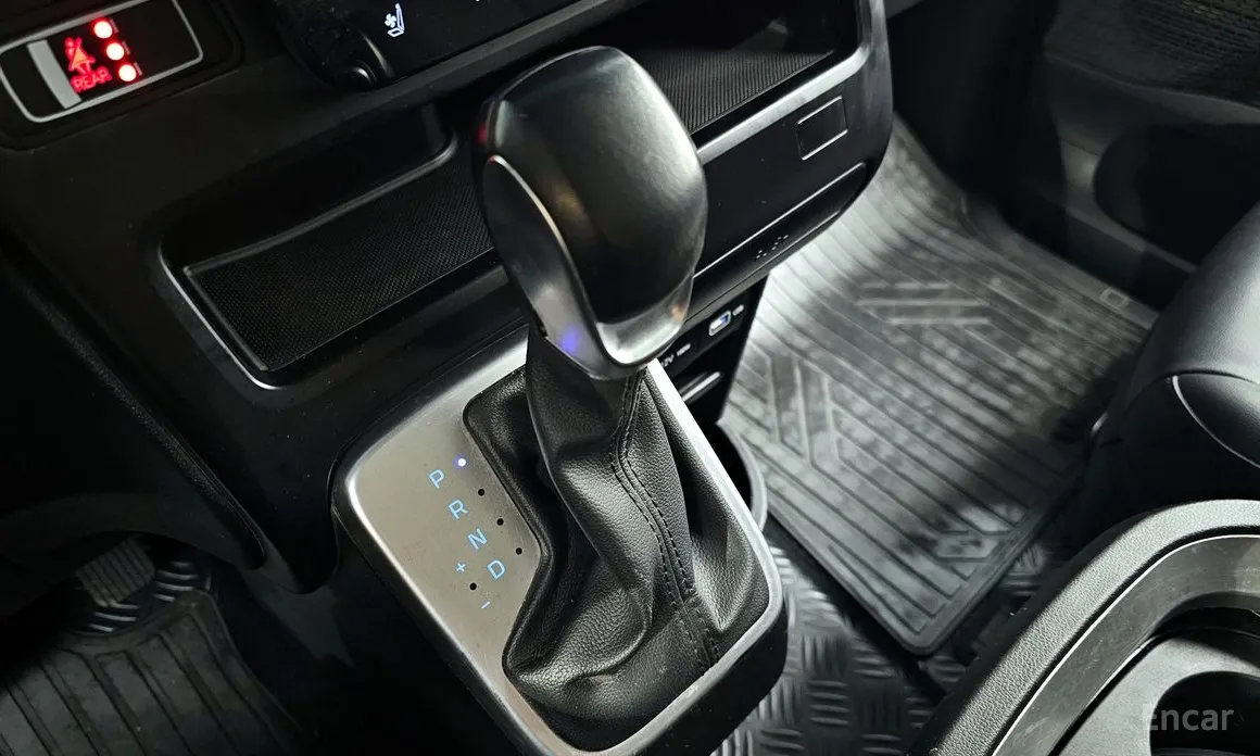 Фото 9 - Hyundai Staria