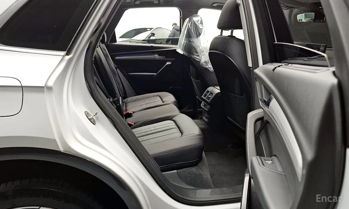 Фото 12 - Audi Q5