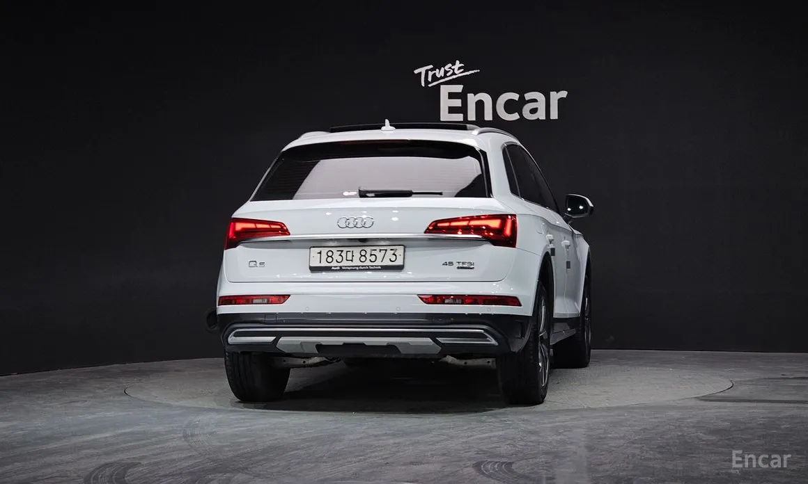 Фото 4 - Audi Q5