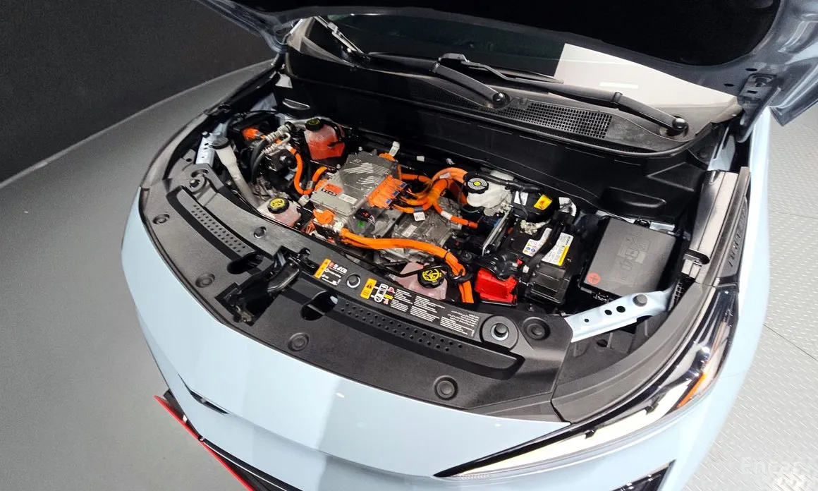Фото 6 - Chevrolet Bolt EUV