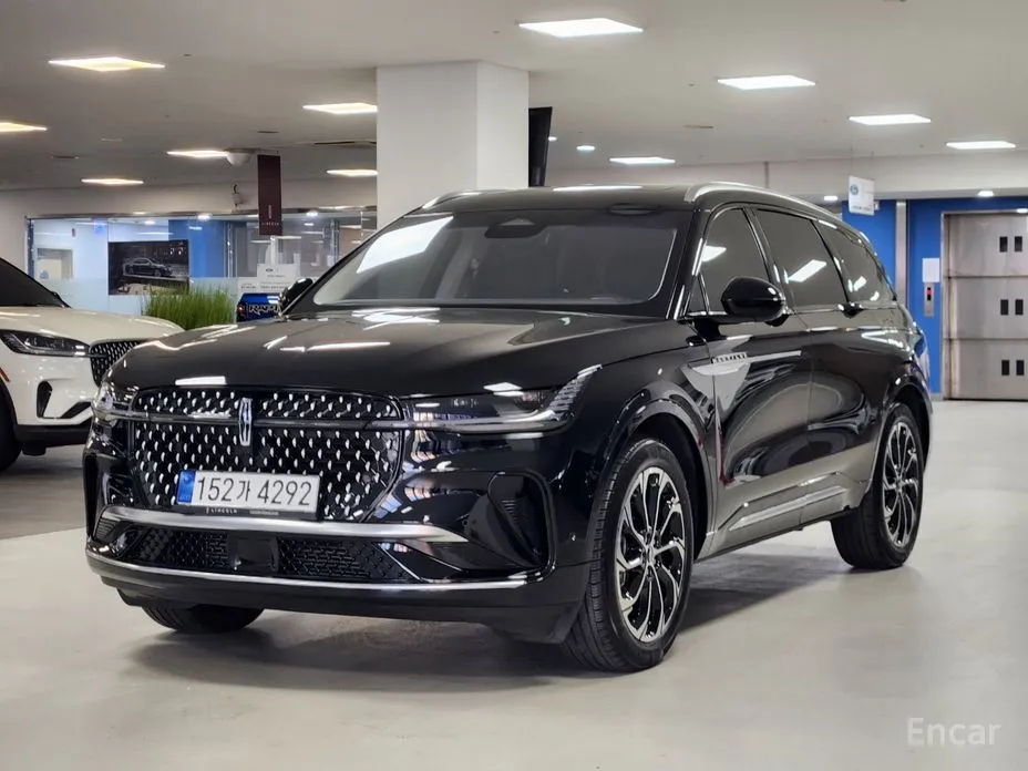 Фото 1 - Lincoln Nautilus