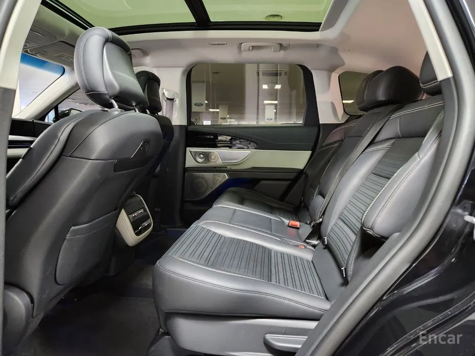 Фото 11 - Lincoln Nautilus