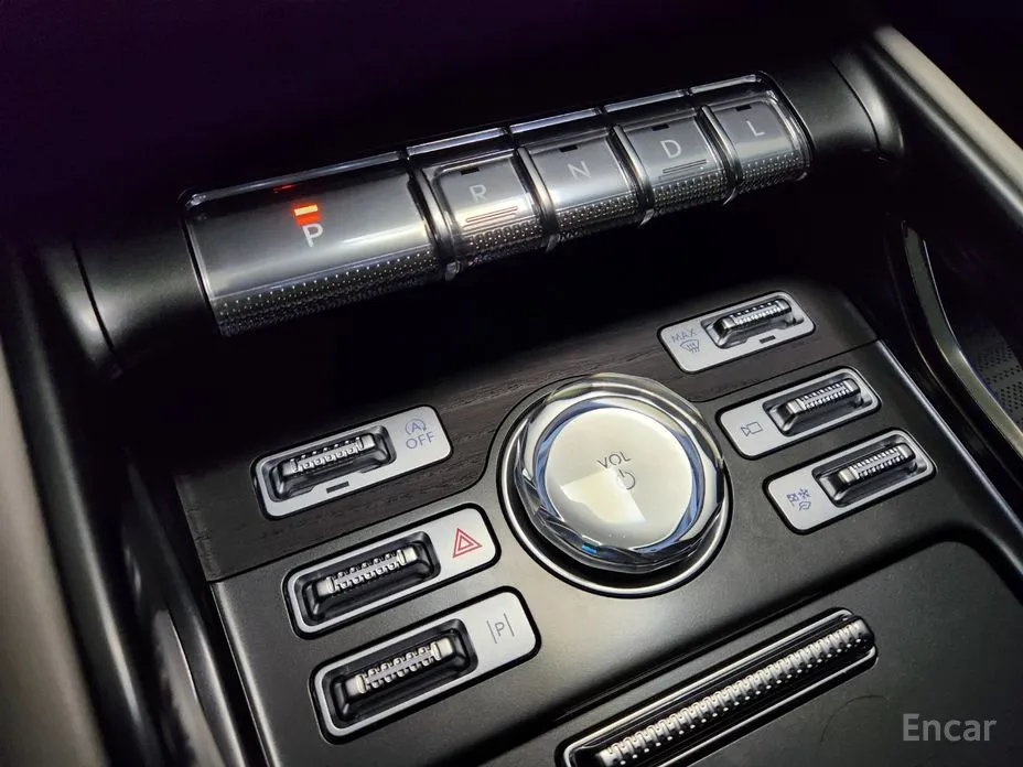 Фото 9 - Lincoln Nautilus