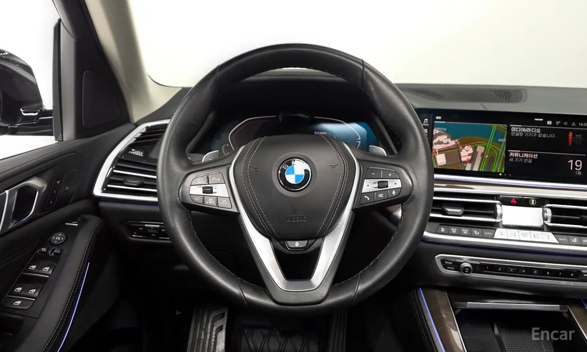 Фото 13 - BMW X5