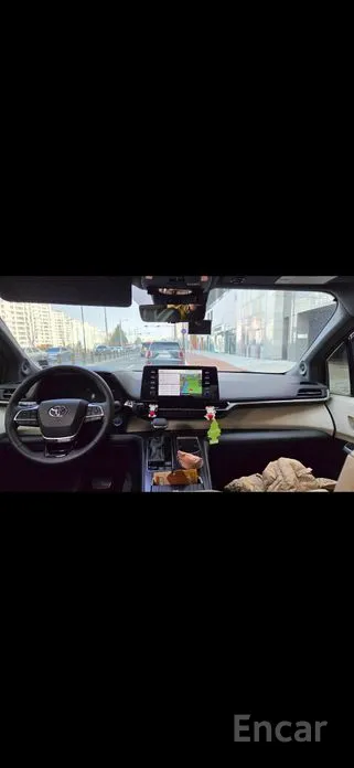 Фото 3 - Toyota Sienna