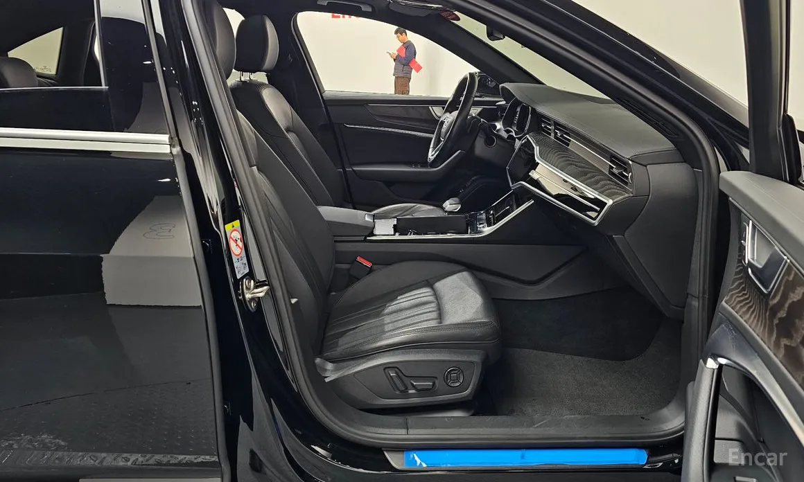 Фото 11 - Audi A6