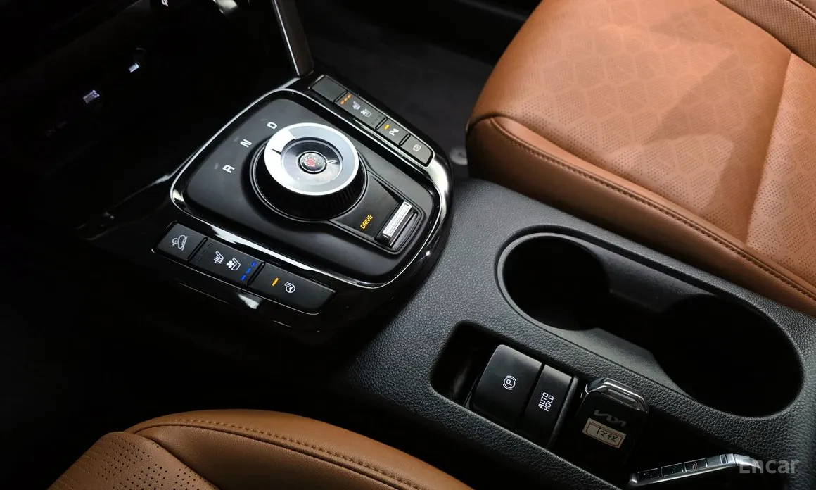 Фото 9 - Kia Seltos