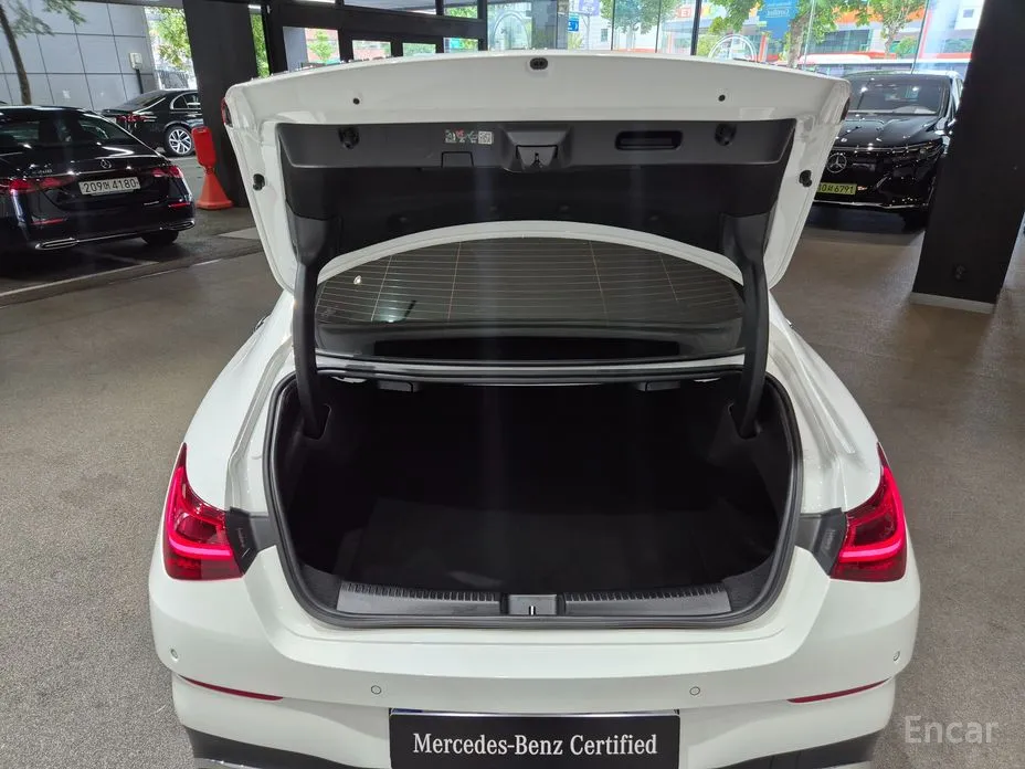 Фото 17 - Mercedes-Benz CLA-Class