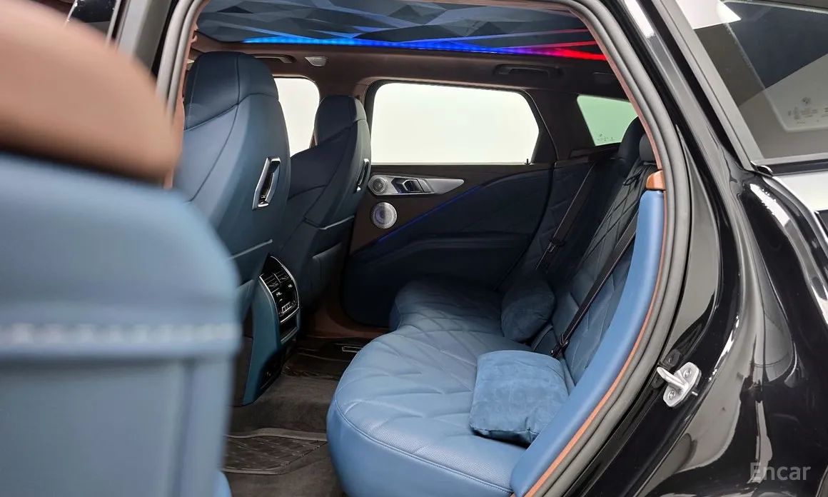 Фото 12 - BMW XM