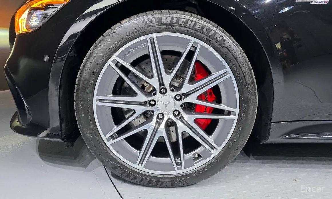 Фото 5 - Mercedes-Benz AMG GT