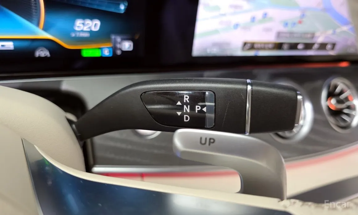 Фото 9 - Mercedes-Benz AMG GT