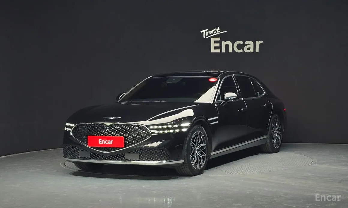 Фото 1 - Genesis G90