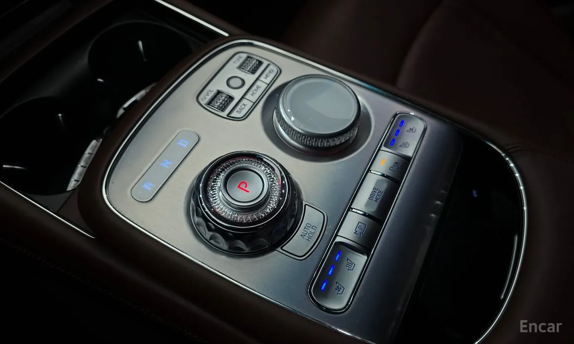 Фото 9 - Genesis G90