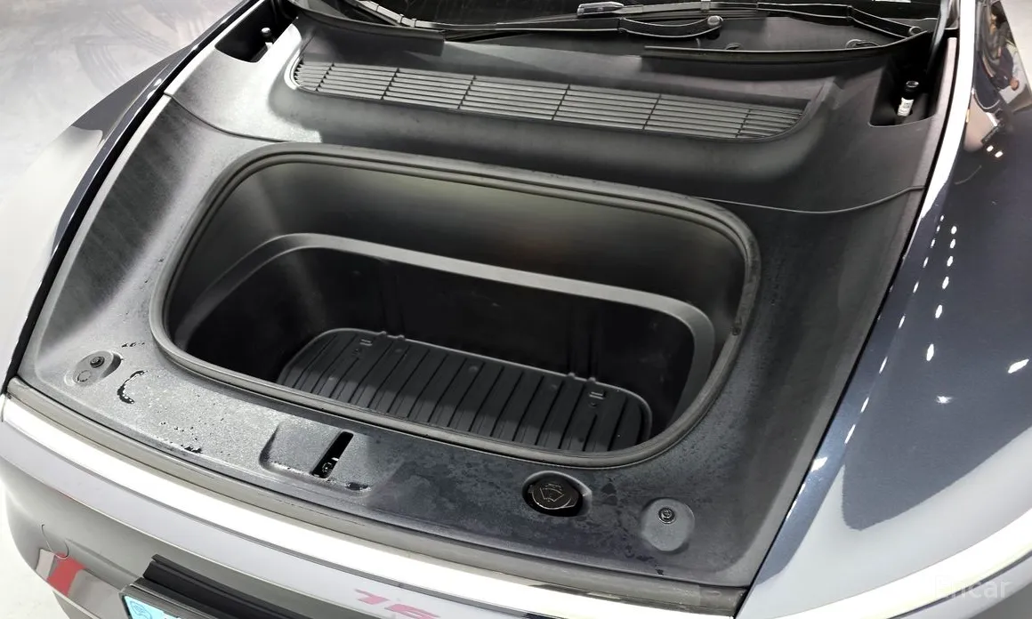 Фото 6 - Tesla Model Y