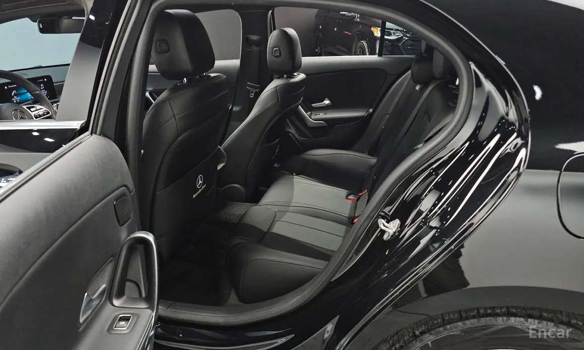 Фото 12 - Mercedes-Benz A-Class