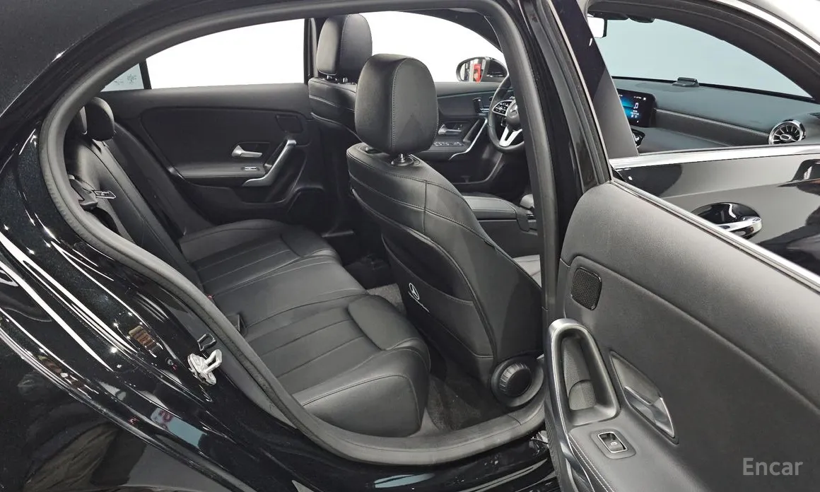 Фото 16 - Mercedes-Benz A-Class