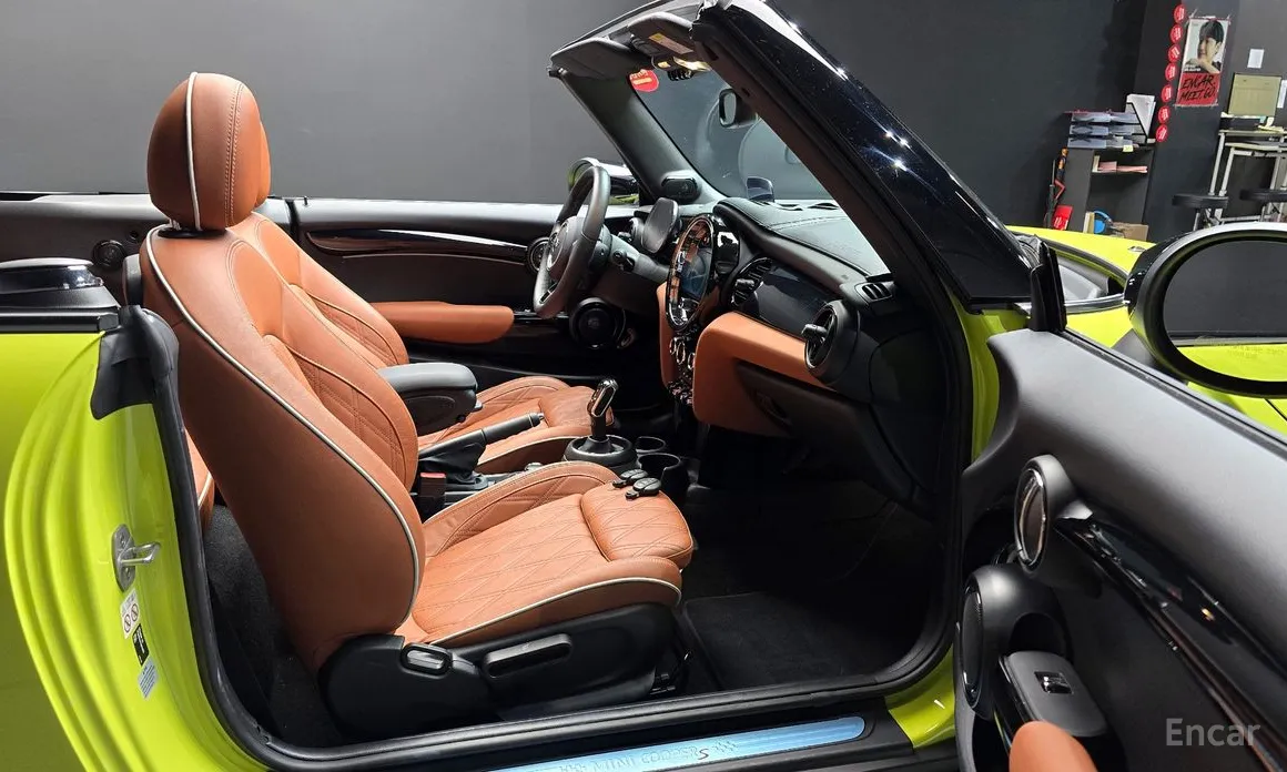 Фото 10 - Mini Cooper Convertible