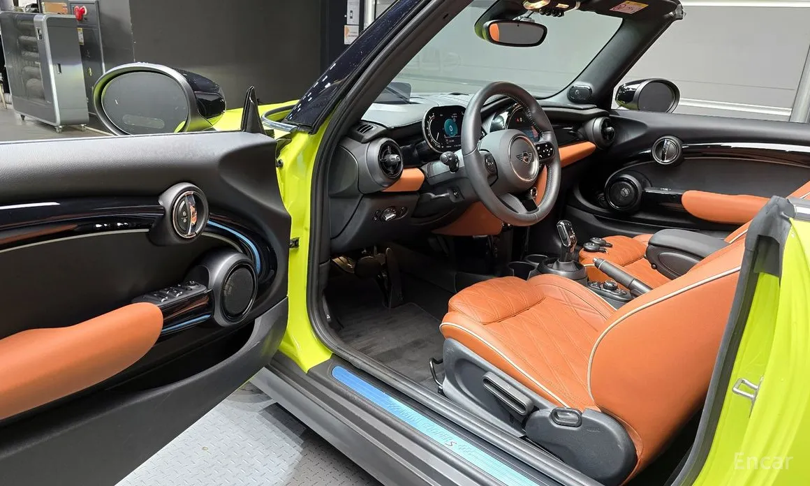 Фото 11 - Mini Cooper Convertible