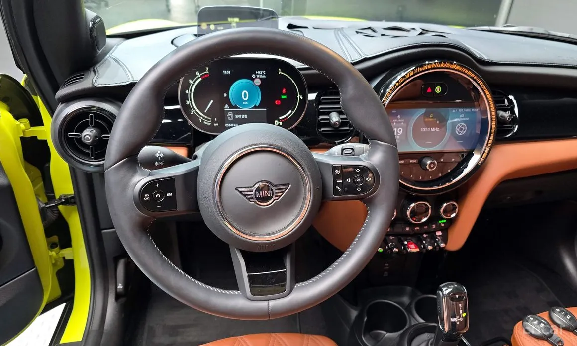 Фото 13 - Mini Cooper Convertible