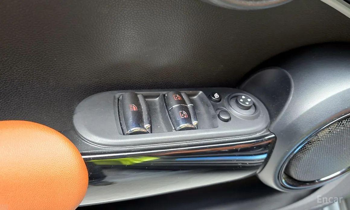 Фото 16 - Mini Cooper Convertible