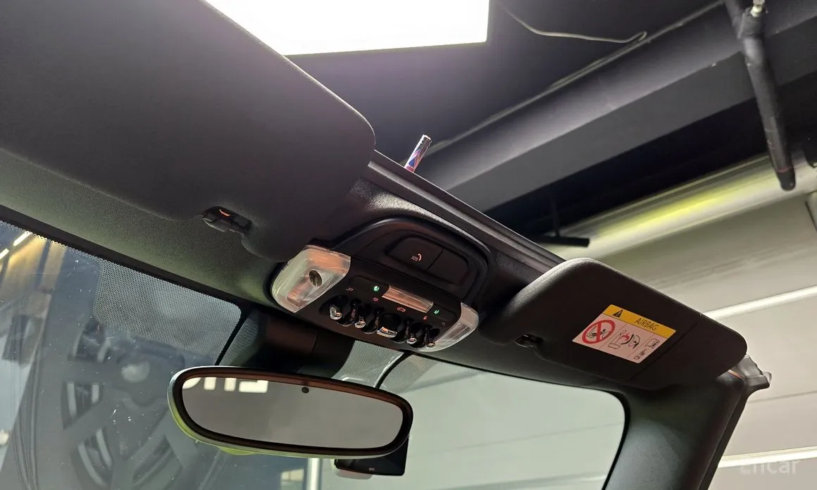 Фото 19 - Mini Cooper Convertible