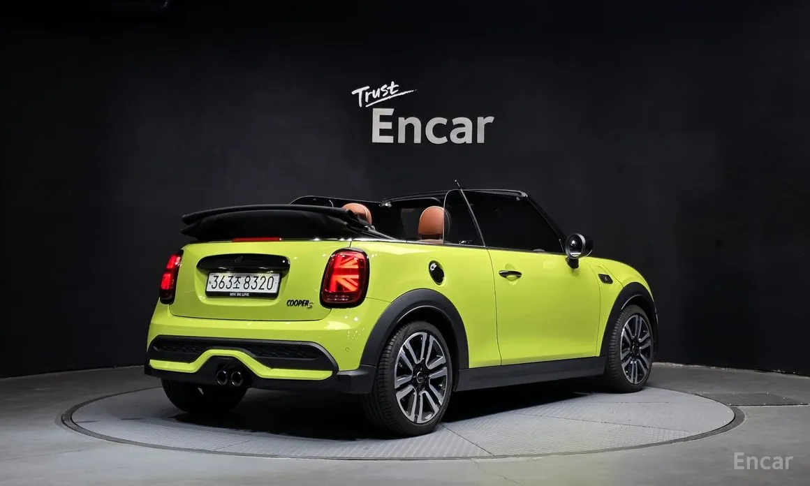 Фото 2 - Mini Cooper Convertible