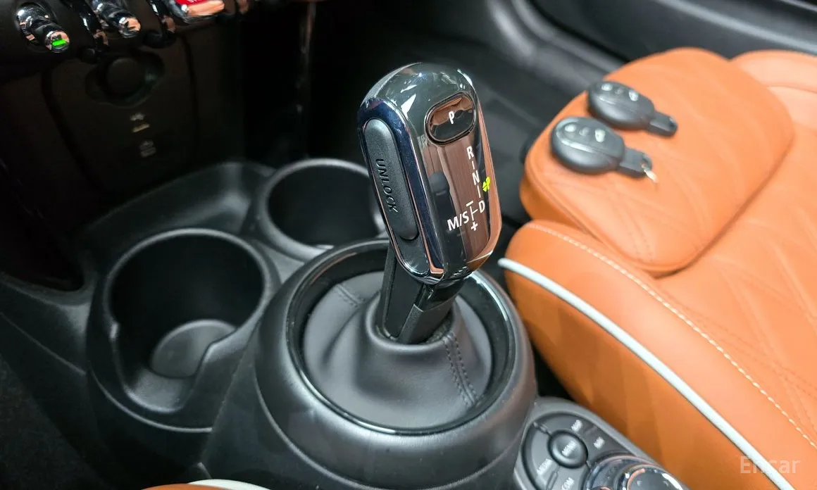 Фото 9 - Mini Cooper Convertible