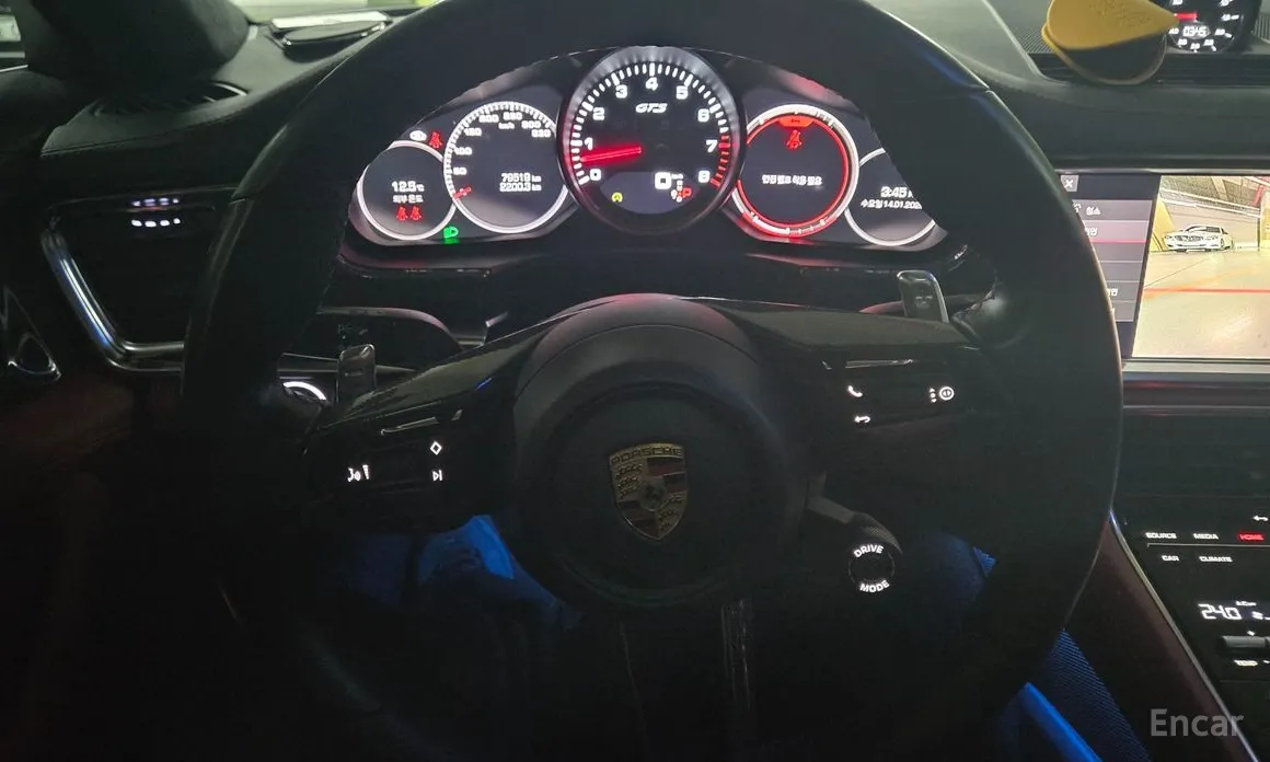 Фото 11 - Porsche Panamera