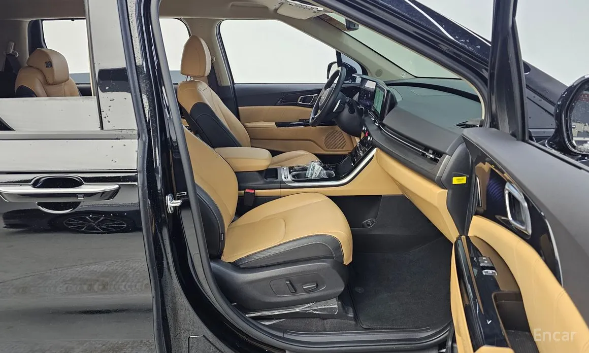 Фото 11 - Kia Carnival