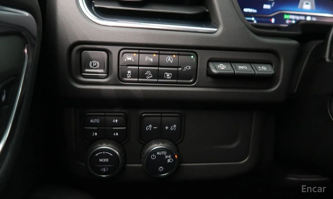 Фото 13 - Chevrolet Tahoe