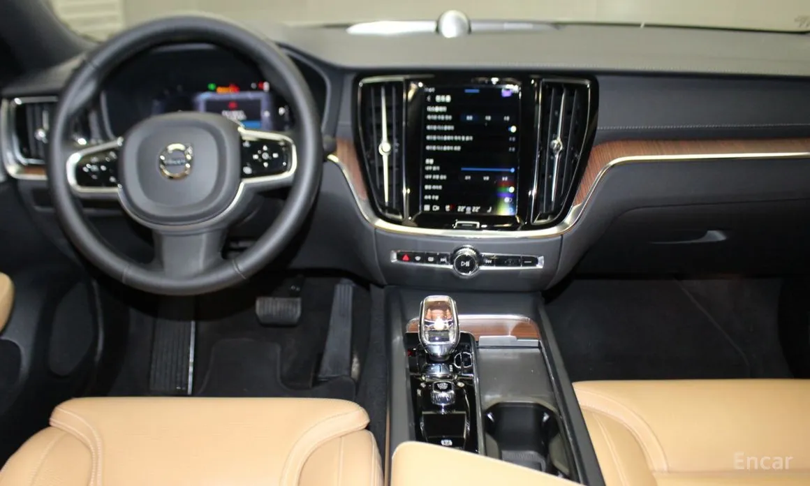 Фото 13 - Volvo S60