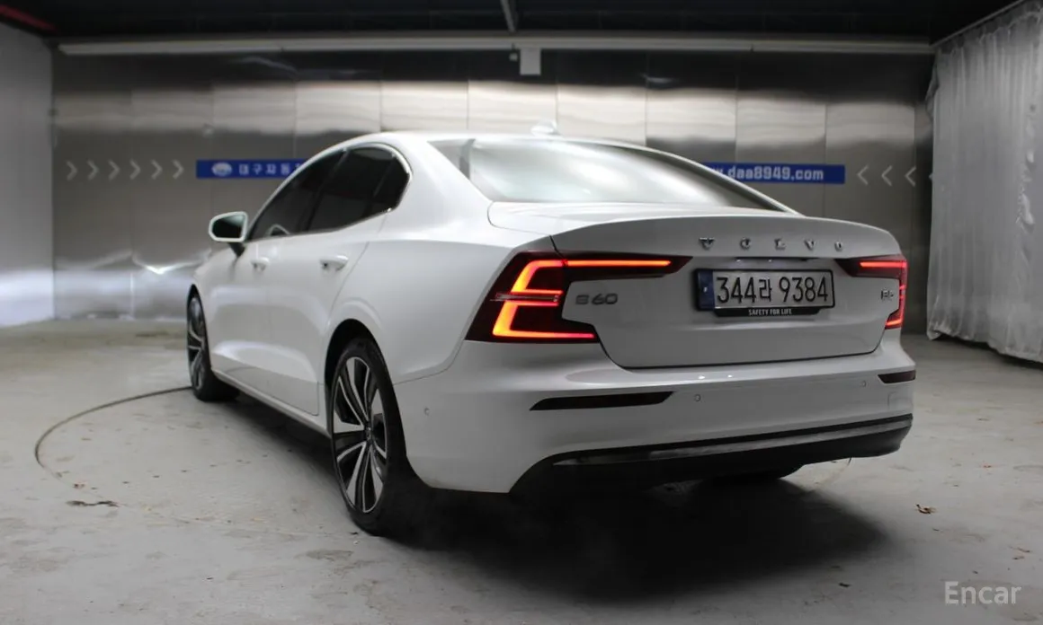 Фото 19 - Volvo S60