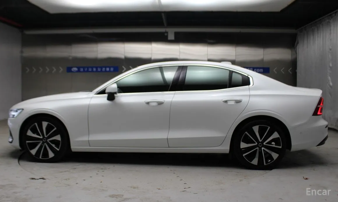 Фото 20 - Volvo S60