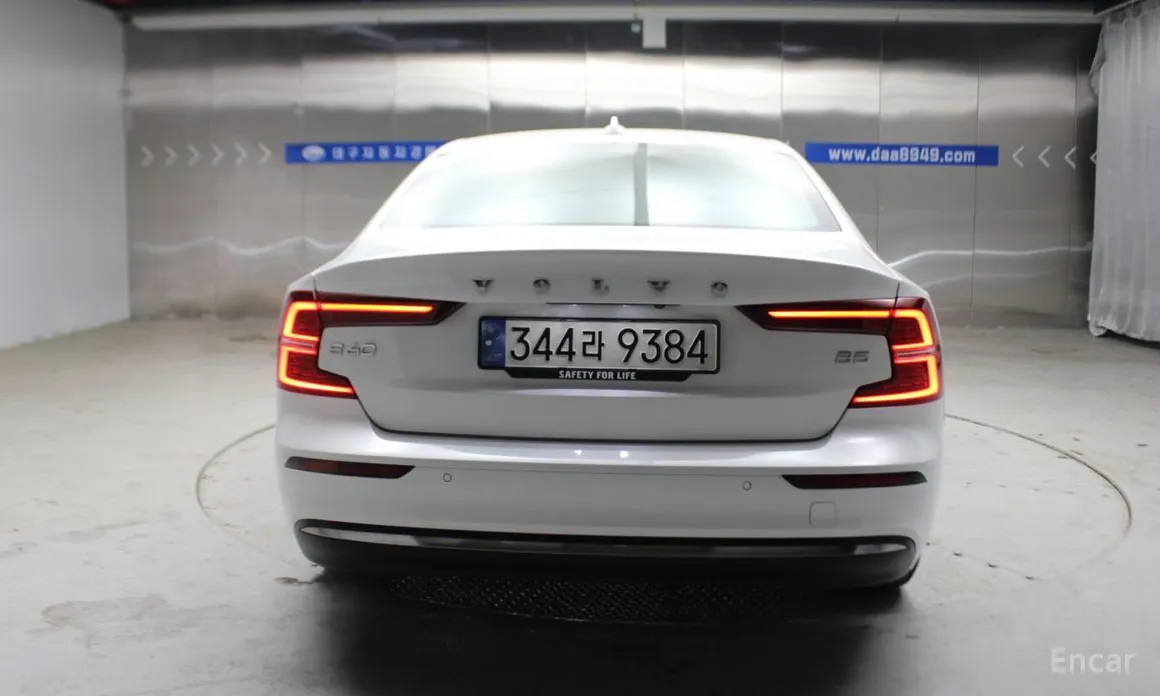 Фото 4 - Volvo S60