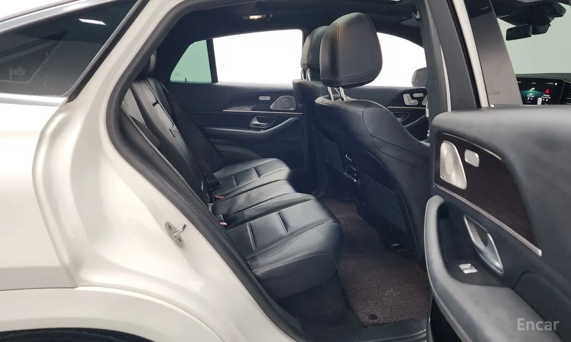 Фото 12 - Mercedes-Benz GLE-Class