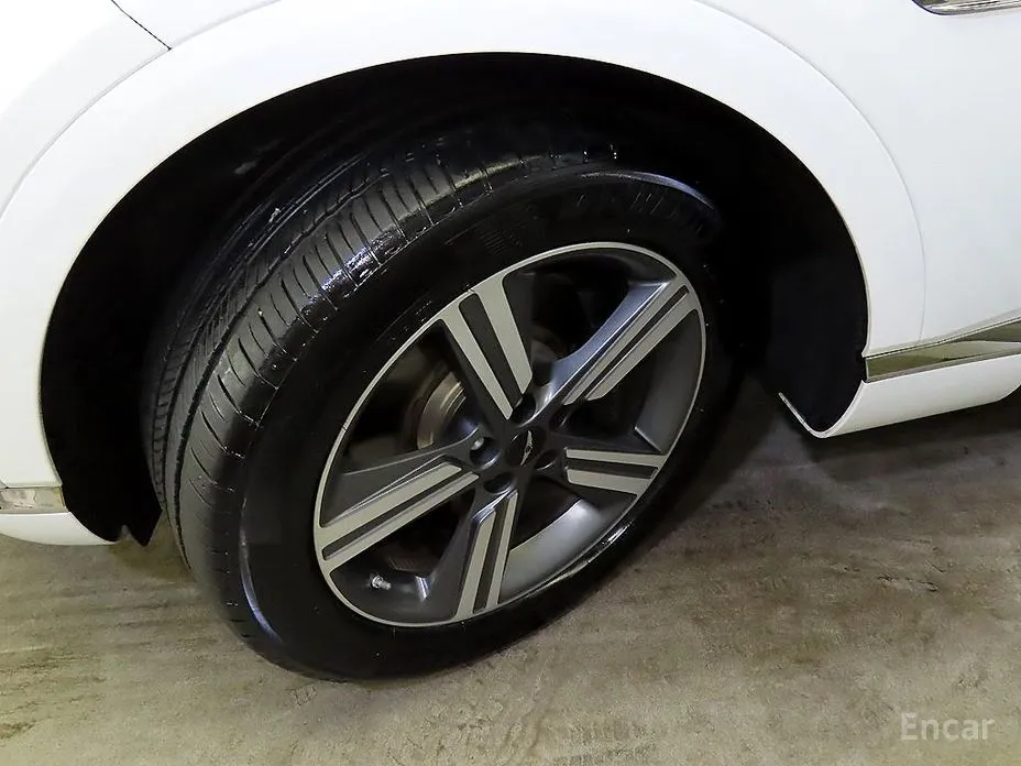 Фото 20 - Genesis GV80