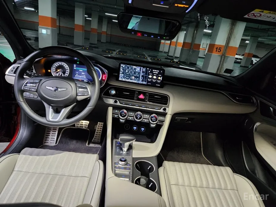 Фото 17 - Genesis G70