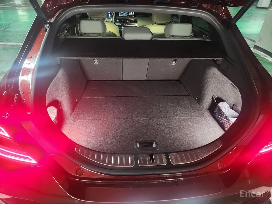 Фото 20 - Genesis G70