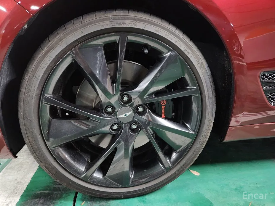 Фото 5 - Genesis G70