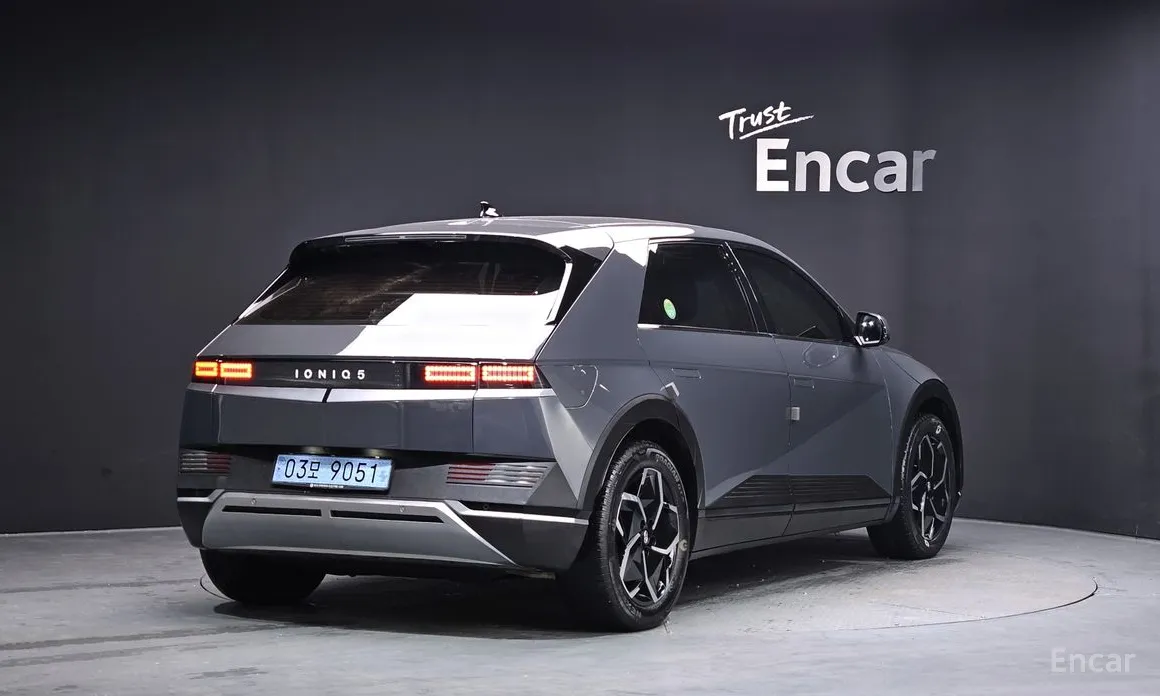 Фото 2 - Hyundai Ioniq 5