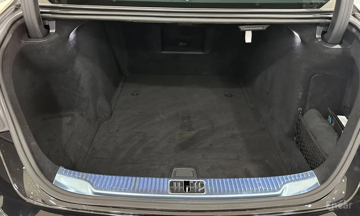 Фото 14 - Mercedes-Benz S-Class