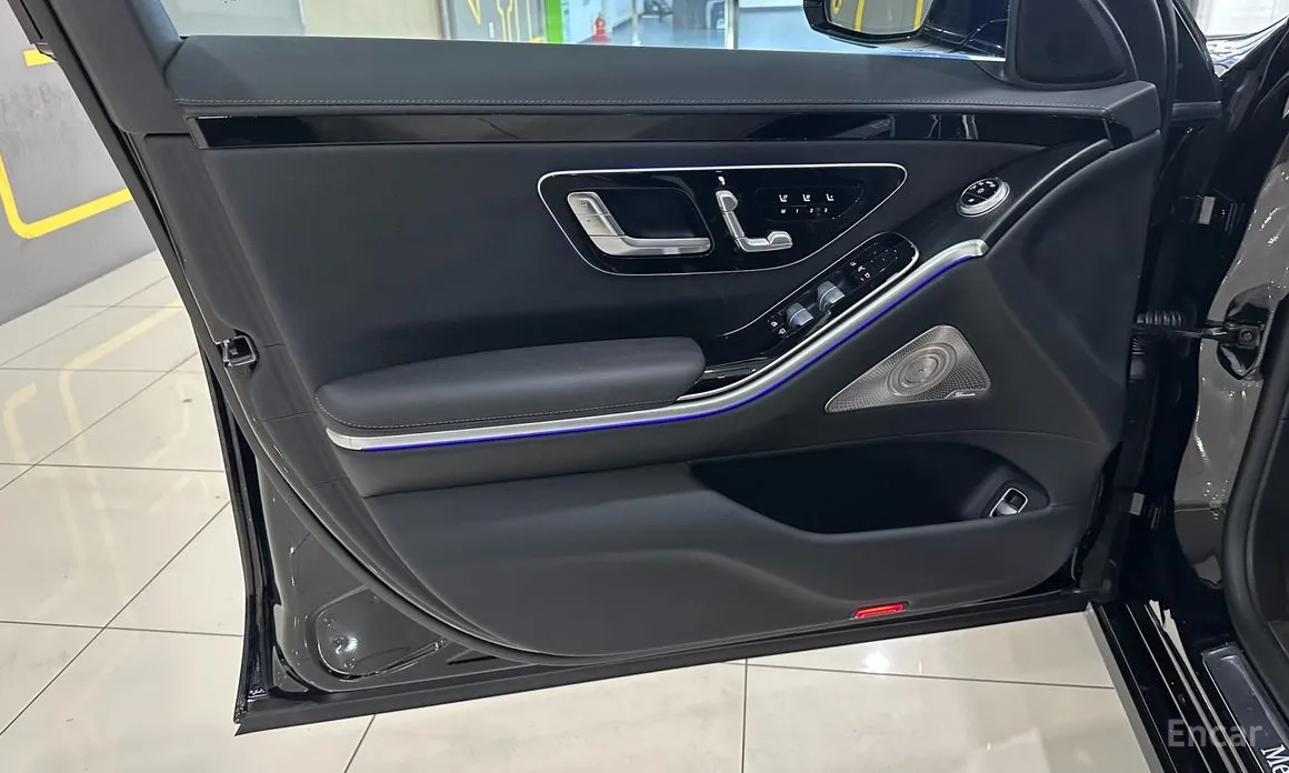 Фото 19 - Mercedes-Benz S-Class