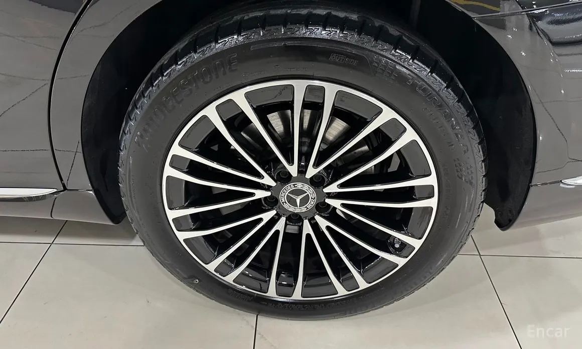 Фото 5 - Mercedes-Benz S-Class