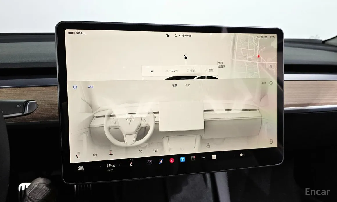 Фото 14 - Tesla Model 3